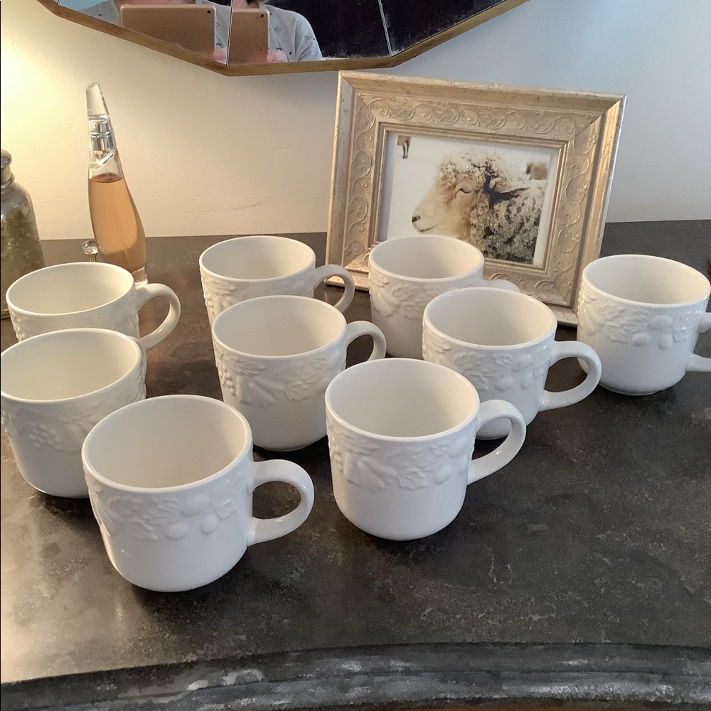 Vintage Gibson embossed fruit coffee mugs
Set of 2 - Picture 3 of 6